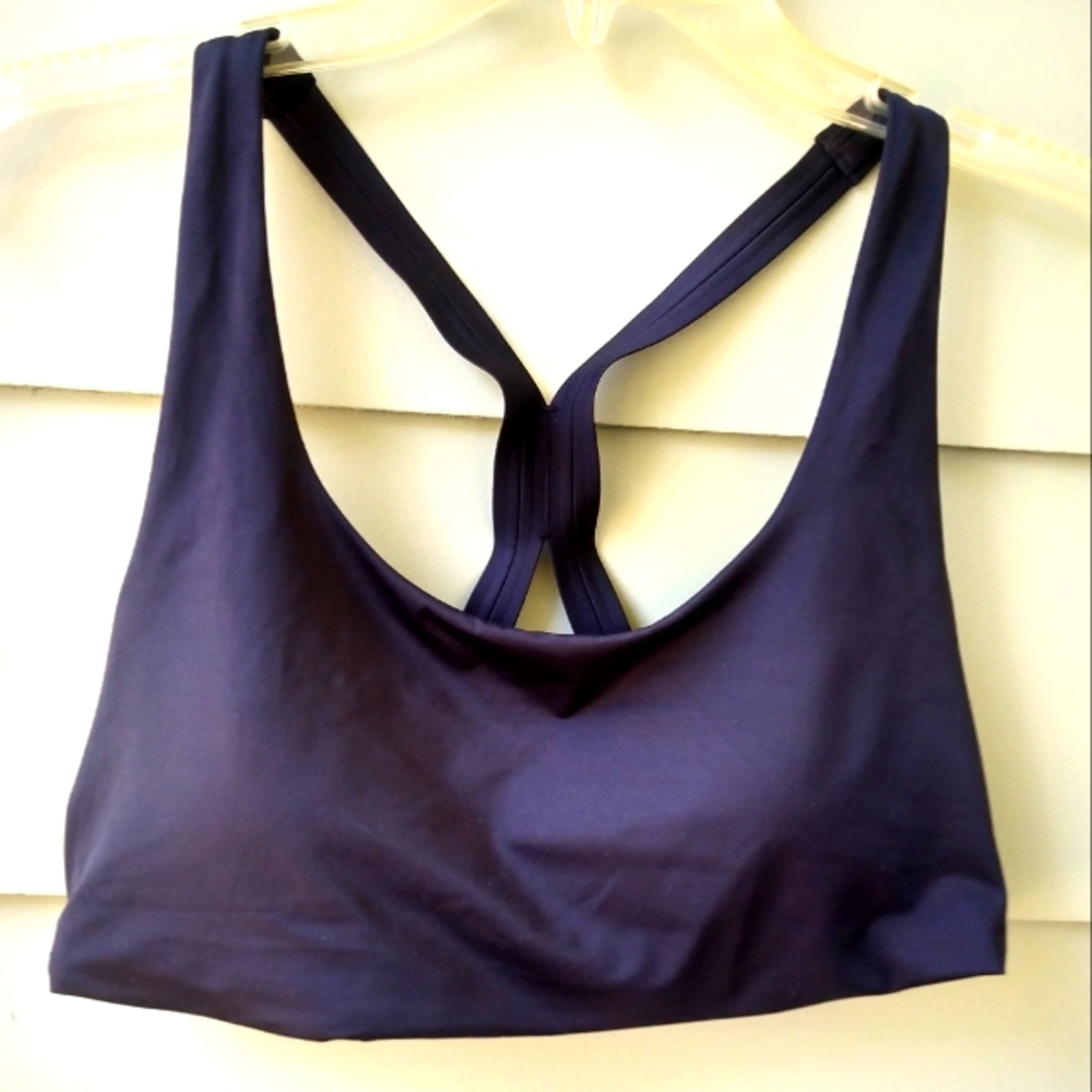 Athleta Black Strappy Cross back Sports Bra Large Removable Pads NWOT
